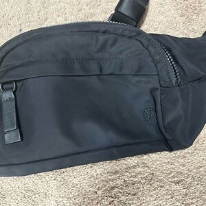 lululemon athletica Men's Black Belt Bag